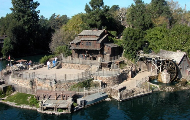 10 Tragic Stories of People Who Never Left Disney Parks: #6 Lurks Behind a Classic Ride